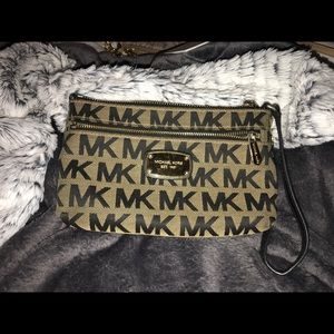 Michael Kors Wristlet
